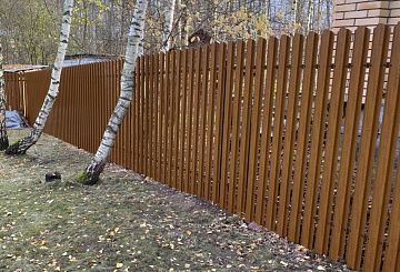/zabory-iz-metallicheskogo-shtaketnika/golden-wood/