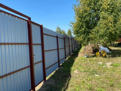 Фото забора из профнастила в Тульской области